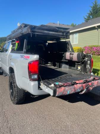2019 Toyota tacoma 1 owner, with all the added toys for sale in Clackamas, OR – photo 10