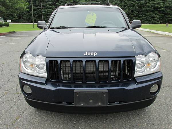 2005 Jeep Grand Cherokee Laredo Leather! Nice!, Blue for sale in Winston Salem, NC – photo 2