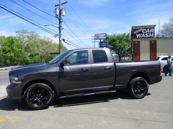 2018 Ram 1500 Night pickup Granite Crystal Metallic Clearcoat - cars for sale in Bayside, NY – photo 3