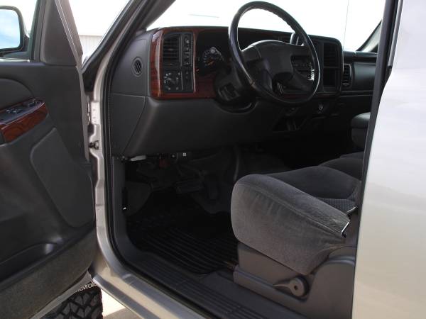 2005 Chevy Silverado 1500 Short Box 4x4 for sale in Dakota, MN – photo 9