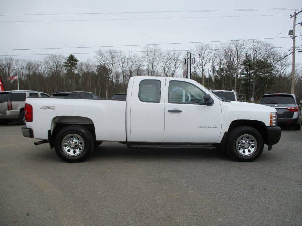 2013 Chevrolet Silverado 1500 4x4 4WD Chevy Clean Truck! Pickup for sale in Brentwood, MA – photo 2