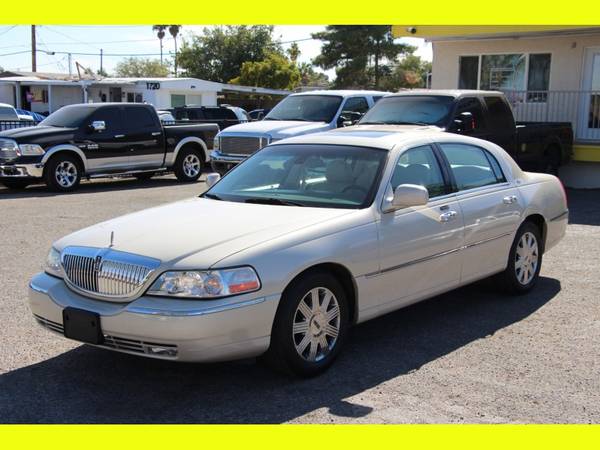 2003 Lincoln Town Car 4dr Sdn Cartier Premium - cars & trucks - by... for sale in Las Vegas, UT – photo 2