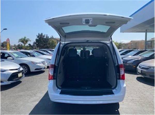 2016 Chrysler Town & Country $13,789 Golden State Auto Liquidators -... for sale in Oxnard, CA – photo 10