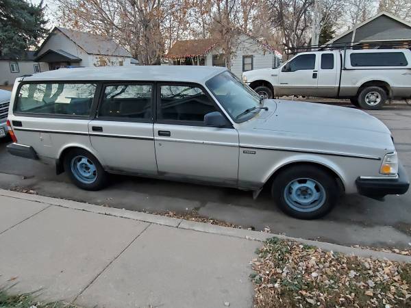 1992 Volvo 240 Wagon - cars & trucks - by owner - vehicle automotive... for sale in Loveland, CO – photo 4