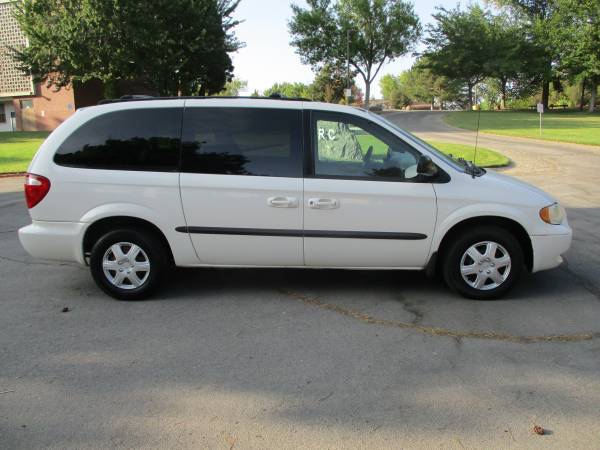 2002 Dodge Grand Caravan, FWD, auto, 6cyl, 3rd row, smog, SUPER... for sale in Sparks, NV – photo 2