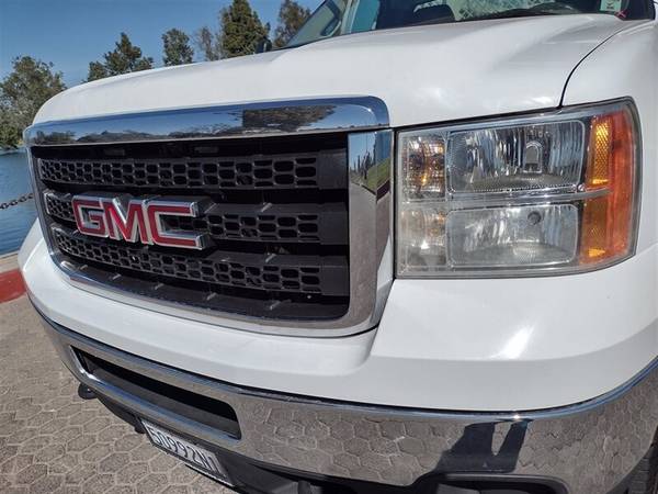 2014 GMC 3500 Service truck, One owner, 6 0L, Hvy duty ladder rack! for sale in Santa Ana, CA – photo 9