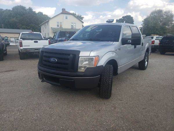 2010 Ford F-150 F150 F 150 XL 4x4 4dr SuperCrew Styleside 5.5 ft. SB for sale in Lancaster, OH