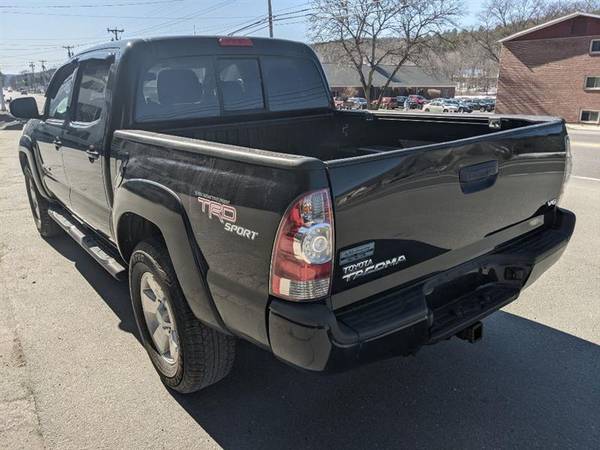 2013 Toyota Tacoma Double Cab V6 4WD - - by dealer for sale in Springfield, VT – photo 3