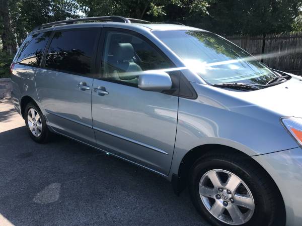 2004 TOYOTA SIENNA XLE LOADED EXCELLENT CONDITION MINI VAN for sale in Downers Grove, IL – photo 6