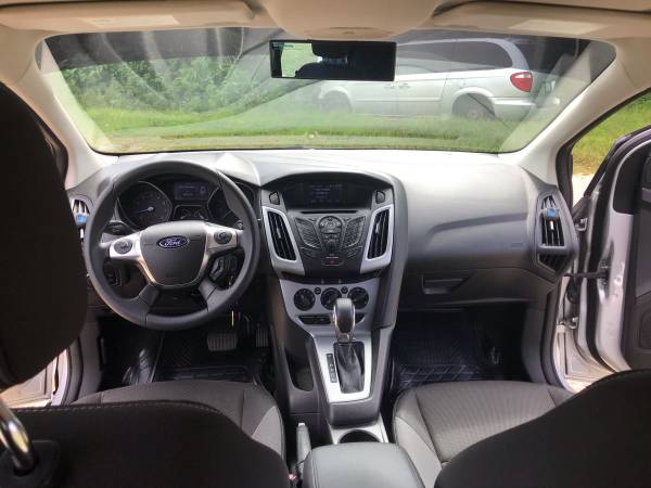 2012 Ford Focus SE edition - cars & trucks - by owner for sale in Other, Other – photo 8