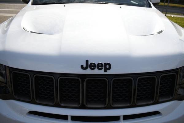 2018 Jeep Grand Cherokee Trackhawk 4x4 4dr SUV SUV for sale in Miami, NY – photo 9