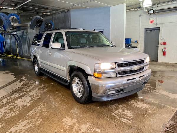 **RUST FREE**OUT OF STATE**2006 CHEVROLET SUBURBAN LT 1500** - cars... for sale in Lakeland, MN – photo 3