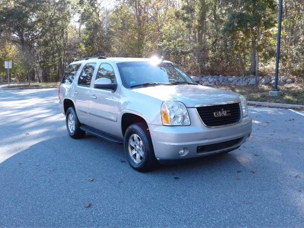 2007 GMC Yukon 4x4 with low miles/ great condition - cars & trucks -... for sale in Groton, RI – photo 5