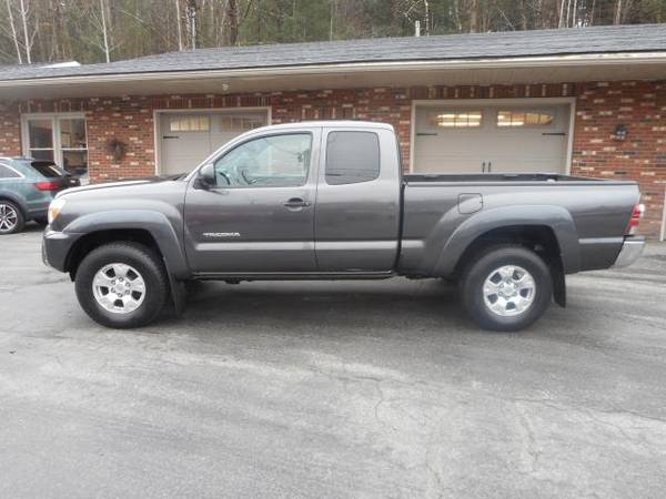 2013 Toyota Tacoma Access Cab V6 Manual 4WD - cars & trucks - by... for sale in BERLIN, VT – photo 2