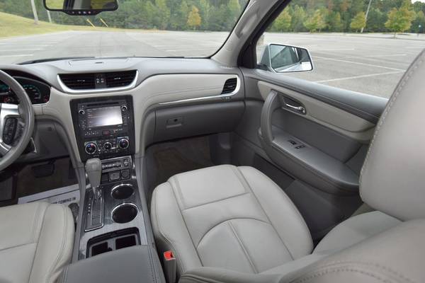 Loaded 2015 Chevrolet Traverse AWD LT ~ 3rd row ~ DVD ~ We finance for sale in Gardendale, AL – photo 11