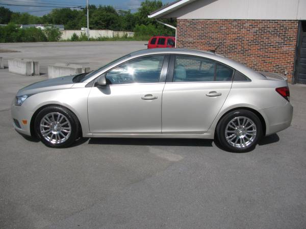 2013 CHEVY CRUZE ECO...4CYL 6SPD MANAUL..ENJOY 4O+ MPG!!!! for sale in Knoxville, TN