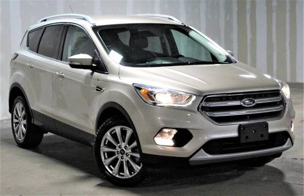 2017 Ford Escape Titanium 4WD - cars & trucks - by dealer - vehicle... for sale in Fredericksburg, District Of Columbia – photo 3