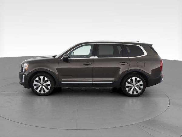 2020 Kia Telluride EX Sport Utility 4D suv Green - FINANCE ONLINE -... for sale in NEW YORK, NY – photo 5