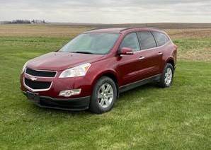 2010 Chevrolet Traverse - - by dealer - vehicle for sale in Brandon, IA – photo 2