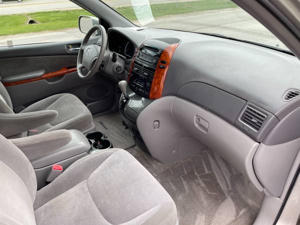 2010 TOYOTA SIENNA SEATS 8 - - by dealer - vehicle for sale in Carlisle, IA – photo 13
