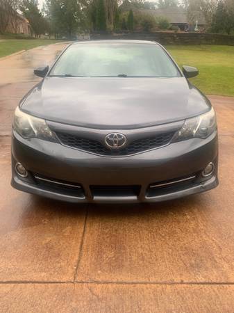 2014 Toyota Camry LE - cars & trucks - by owner - vehicle automotive... for sale in Brandon, MS – photo 2