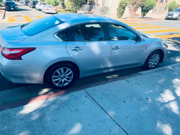 Nissan Altima for sale in Los Angeles, CA – photo 4