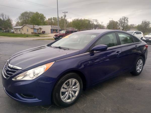 2012 Hyundai Sonata SE Like New! - - by dealer for sale in Spring Hill, MO – photo 2