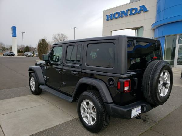 2019 Jeep Wrangler Unlimited Sport suv Black Clearcoat - cars & for sale in College Place, WA – photo 7