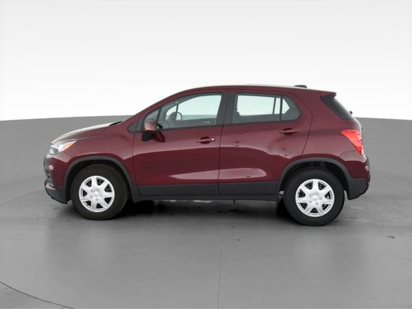 2017 Chevy Chevrolet Trax LS Sport Utility 4D hatchback Red -... for sale in Fort Collins, CO – photo 5