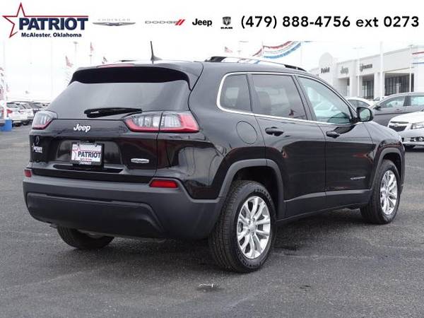 2019 Jeep Cherokee Latitude - SUV - cars & trucks - by dealer -... for sale in McAlester, AR – photo 2