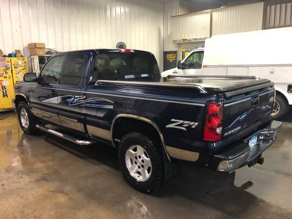 2005 Chevy Silverado Z71 EXT CAB-LOW MILES for sale in Rochester, WI – photo 2