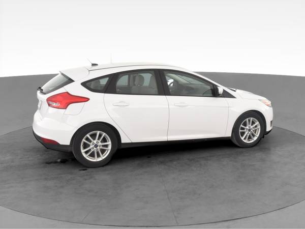 2016 Ford Focus SE Hatchback 4D hatchback White - FINANCE ONLINE -... for sale in Arlington, TX – photo 12