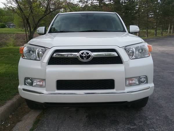 2013 Toyota 4Runner Limited, 4x4, V6, camera, sunroof, 182k for sale in Merriam, MO – photo 2