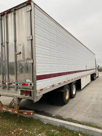 2014 Freightliner Cascadia - cars & trucks - by owner - vehicle... for sale in Bartlett, IL – photo 14