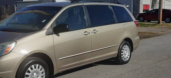 2004 Toyota Sienna - cars & trucks - by owner - vehicle automotive... for sale in Morrow, OH – photo 2