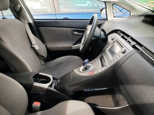 2014 Toyota Prius 5dr HB, NO CREDIT CHECK NOW, 1 JOB, APPROVED EZ CALL for sale in Winnetka, CA – photo 6