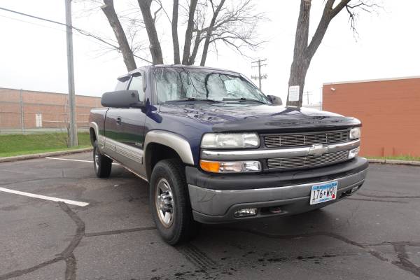 2000 CHEVY SILVERADO 2500 H D - - by dealer - vehicle for sale in Minneapolis, MN – photo 3