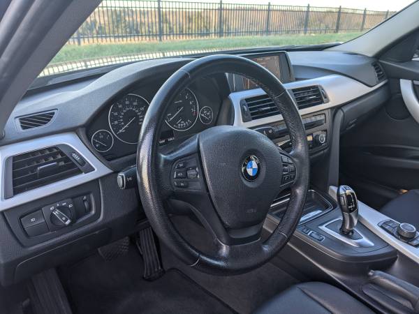 2013 BMW 328i Sedan 4D - cars & trucks - by owner - vehicle... for sale in Gaithersburg, District Of Columbia – photo 6