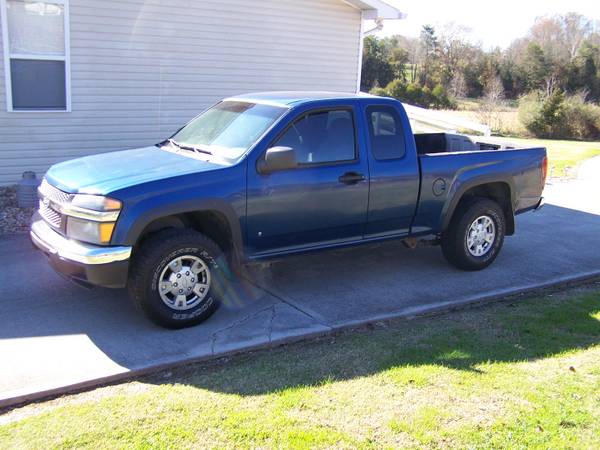 2006 Chevy Colorado Ext Cab 4x4 - cars & trucks - by owner - vehicle... for sale in Luttrell, TN