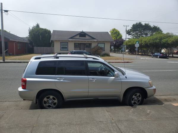 Toyota Highlander 2002 - cars & trucks - by owner - vehicle... for sale in Eureka, CA – photo 3