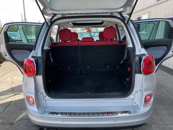 2014 Fiat 500L Easy Hatchback 1 4L Inline4 Clean Title Pristine for sale in Vancouver, OR – photo 12
