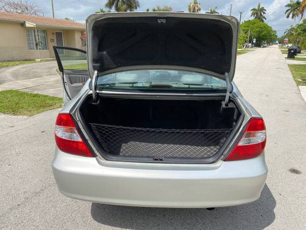 2003 Toyota Camry v6 XLE 2 owner Leather Extra Clean for sale in Boca Raton, FL – photo 3