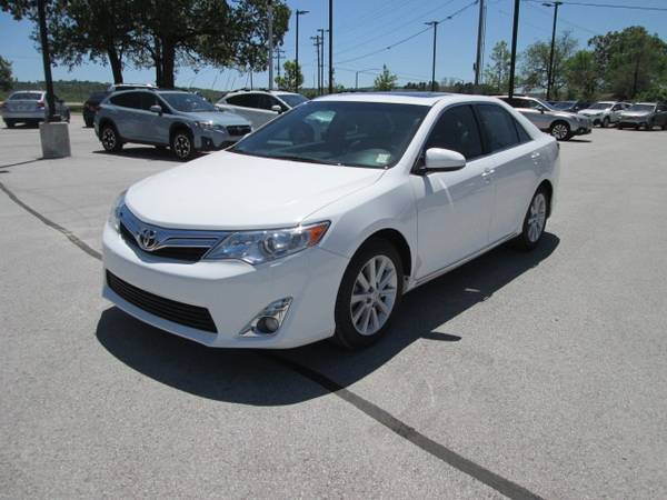 2012 Toyota Camry XLE sedan Super White - - by dealer for sale in Fayetteville, OK – photo 3