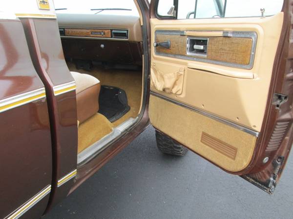 1977 Chevy K10 Square Body Chevrolet 1977 - cars & trucks - by owner... for sale in Caledonia, OH – photo 12