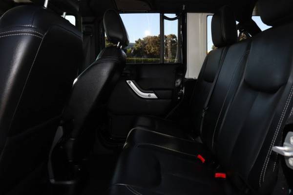 2015 Jeep Wrangler Unlimited Rubicon 4x4 4WD Four Wheel SKU:FL650333 for sale in Irvine, CA – photo 17
