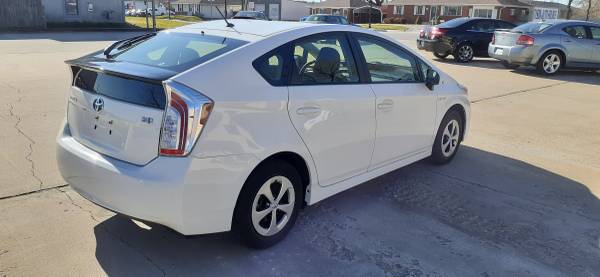 2015 Toyota Prius 2>>One Owner - cars & trucks - by dealer - vehicle... for sale in BLUE SPRINGS, MO – photo 4