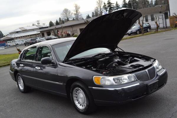 2002 Lincoln Town Car Executive 4dr Sedan - cars & trucks - by... for sale in Tacoma, WA – photo 7