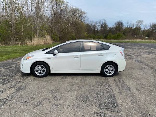 2010 Toyota Prius V - - by dealer - vehicle automotive for sale in Grand Blanc, MI – photo 8