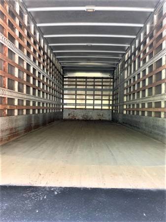 2012 International 4300 26ft Box Truck DT466 A/T Side Door Air Ride for sale in Emerald Isle, FL – photo 10