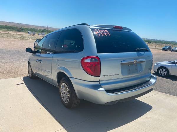 2006 CHRYSLER TOWN & COUNTRY LX FOR ONLY - cars & trucks - by dealer... for sale in Pueblo, CO – photo 3